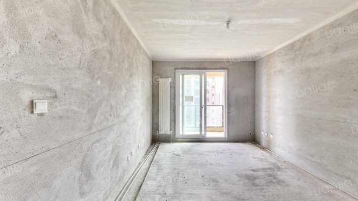 鼎立国际城E区二手房实景图