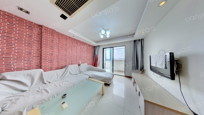 铂金公寓二手房实景图