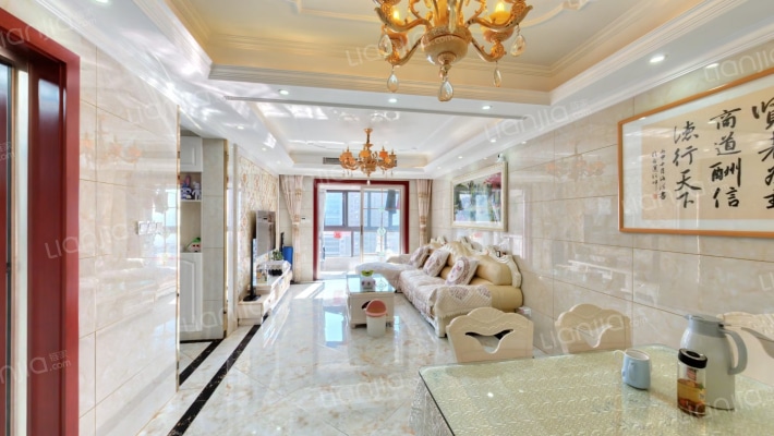 九龙仓碧玺B区二手房实景图