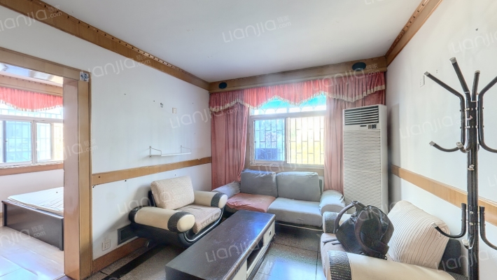 公交宿舍二手房实景图