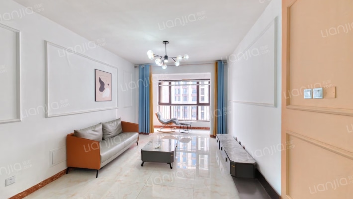 中央峰景二期二手房实景图