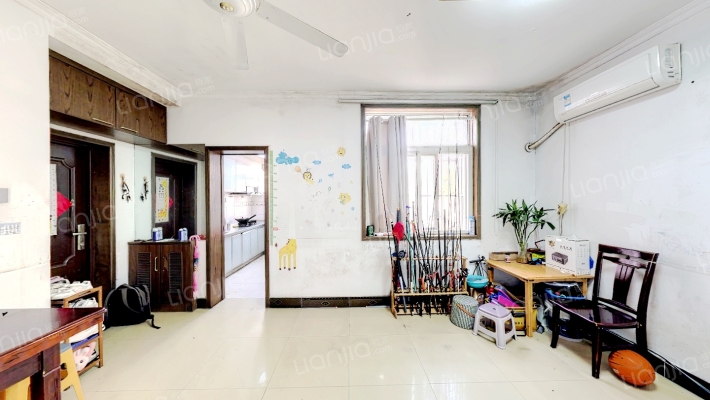 材料供应运输宿舍二手房实景图