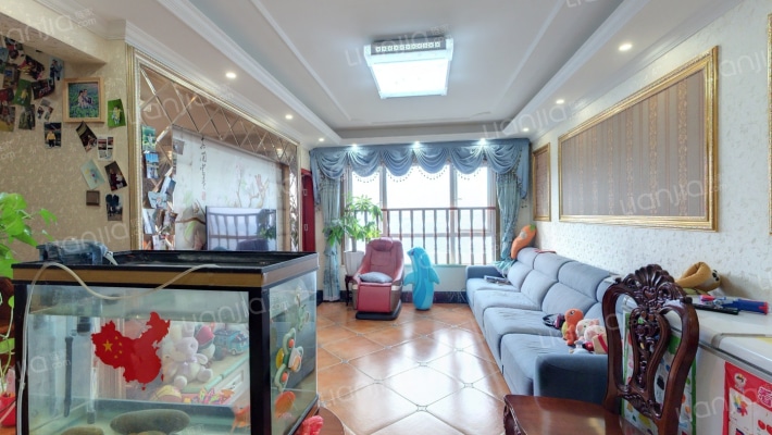 中航翡翠城三期一组团二手房实景图