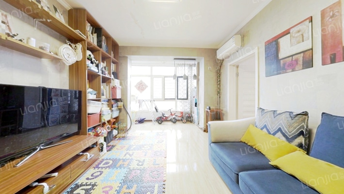 校园小区二手房实景图