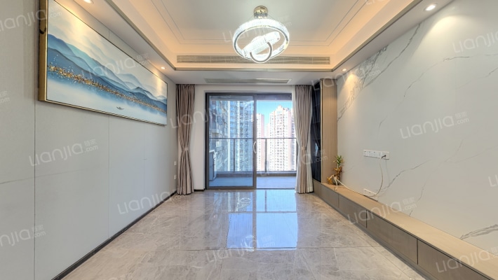 鸿荣源尚峰二手房实景图