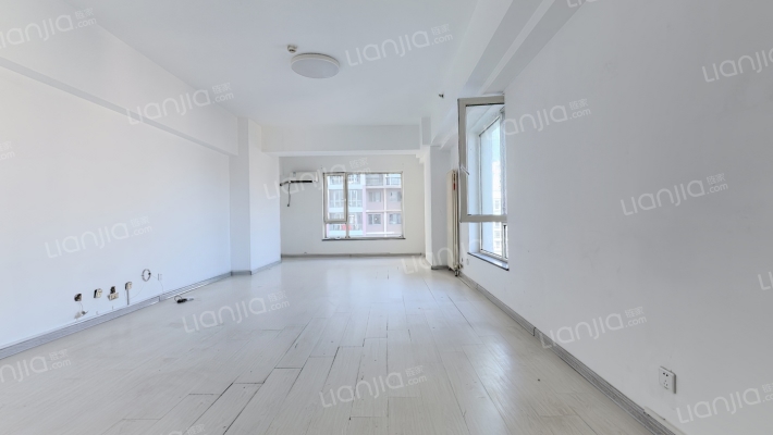 名仕财富中心二手房实景图