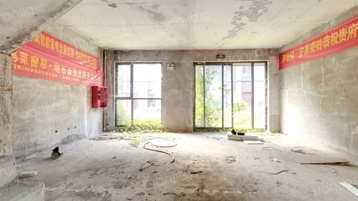 居然总部港二手房实景图