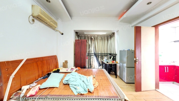 金桥假日丽厦二手房实景图