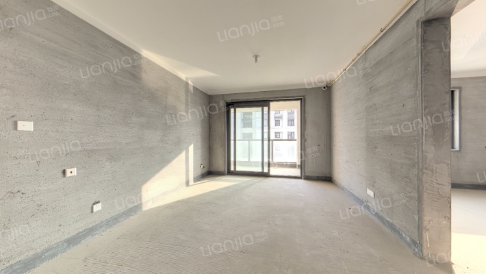 新桥风情二手房实景图