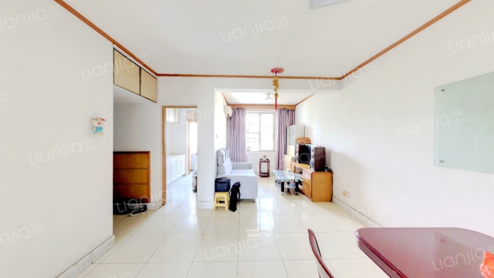 市政新颜小区二手房实景图