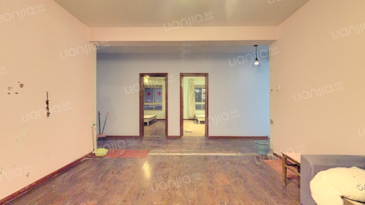 堰湖山庄东区二手房实景图