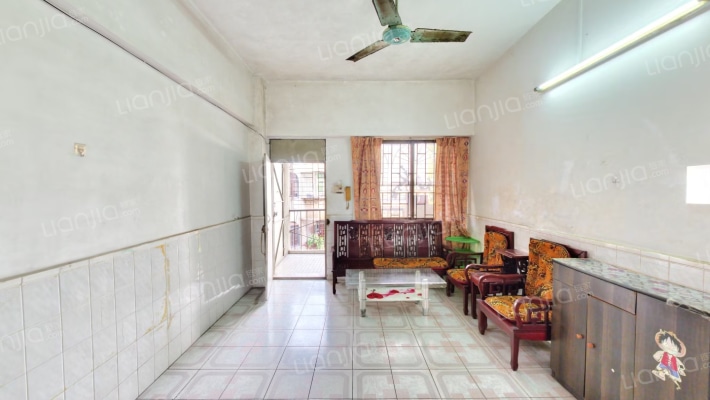 种子公司宿舍二手房实景图