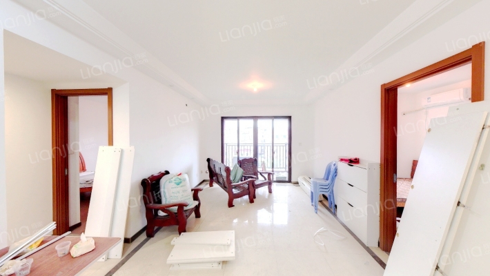 招商莱顿小镇二手房实景图