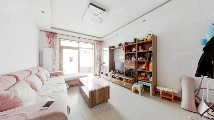 南北通透大两居，精装修，自住标准，采光好-客厅