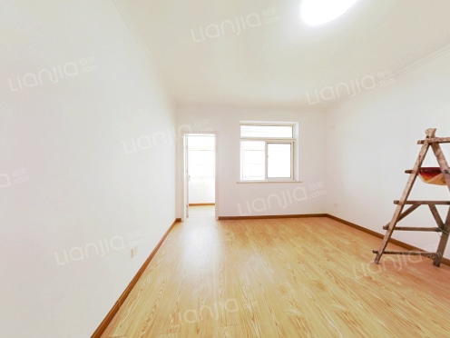 整租·新泰路 3室1厅 东/南/西