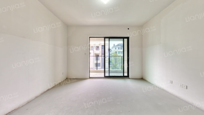 和泓紫山云庭二手房实景图