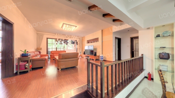 蓝波苑二手房实景图