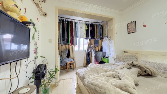 定西路1235弄二手房实景图