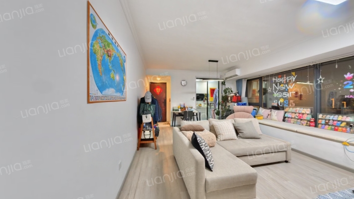 寰宇天下C区二手房实景图