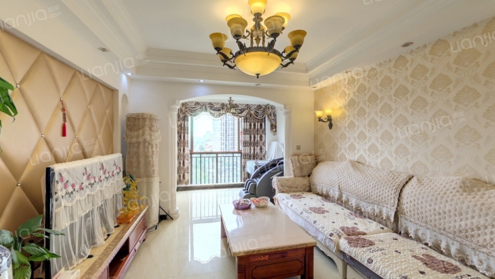 富悦麓山别苑二手房实景图