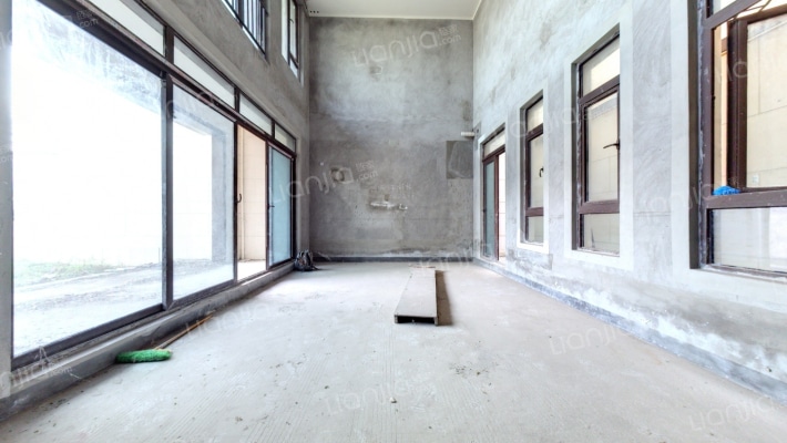 金科御临河月梅沙二手房实景图