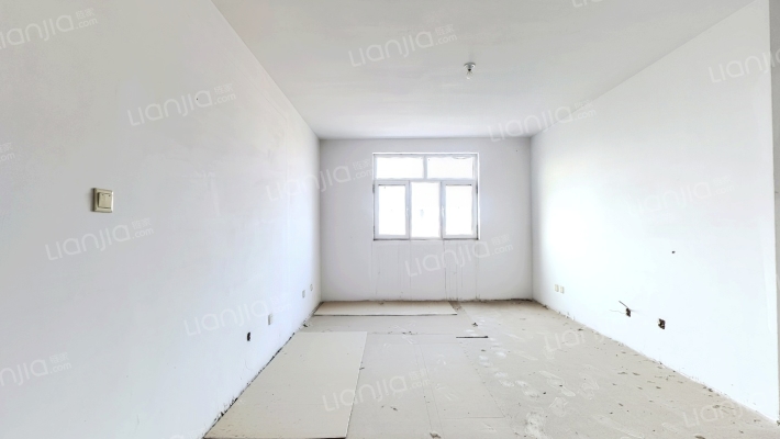 冠云路 花溪渡 南北通透两居 精装自住 看房随时-客厅