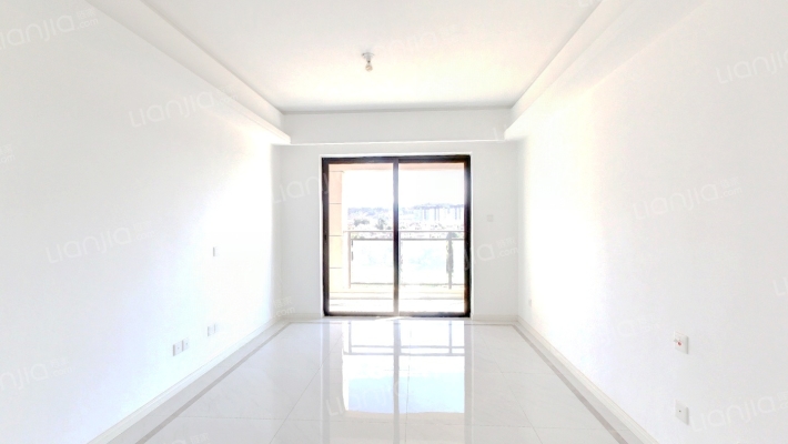 绿地滇池国际健康城长滩二手房实景图