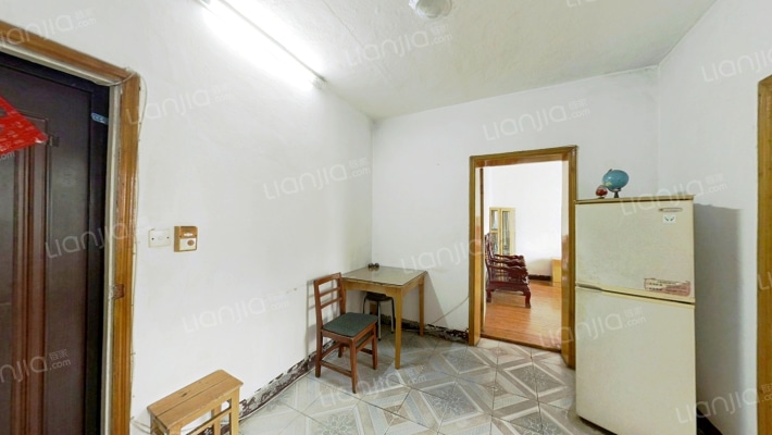 龙狮桥菜市场二手房实景图