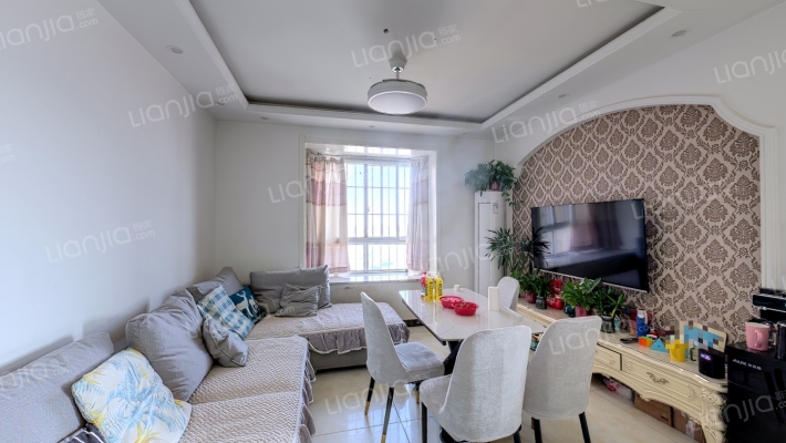 金魏港湾二手房实景图