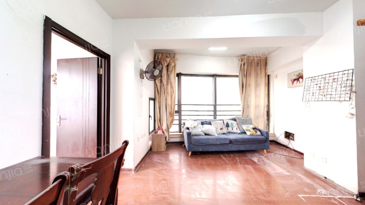 凯翔国际广场公寓二手房实景图