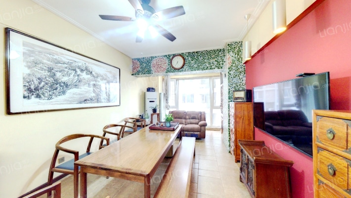 克拉上城二手房实景图