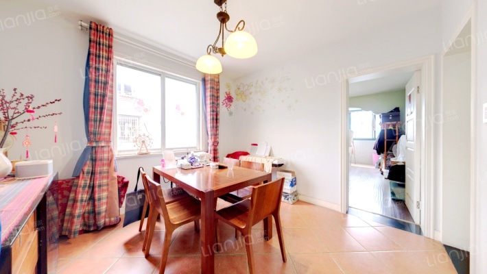 新港小区二手房实景图