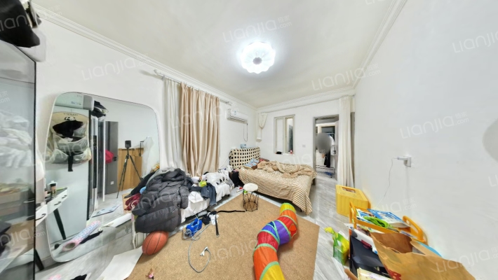 凯旋路34号二手房实景图