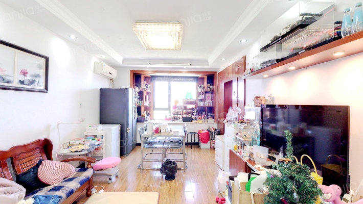虹梅菁典二手房实景图