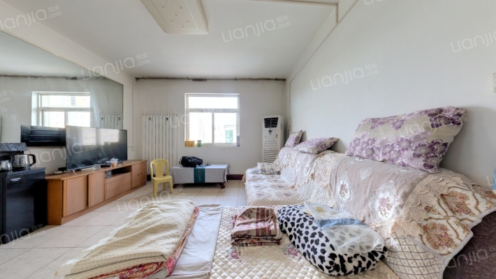 灯具厂家属院二手房实景图