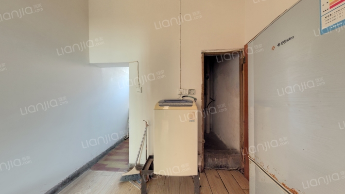 罐头厂小区二手房实景图