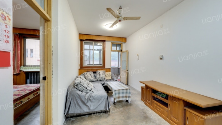 第七中学家属院二手房实景图