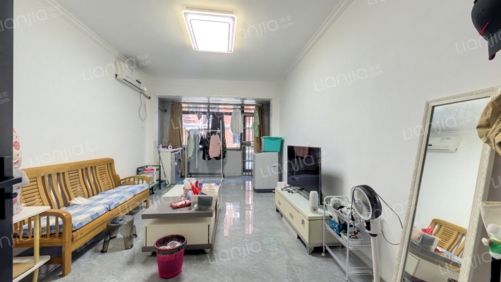 和燕路275号二手房实景图