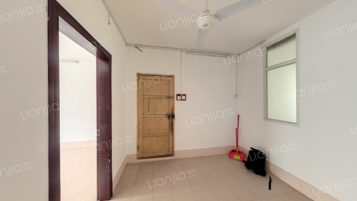 广西壮族自治区人民医院职工宿舍区二手房实景图