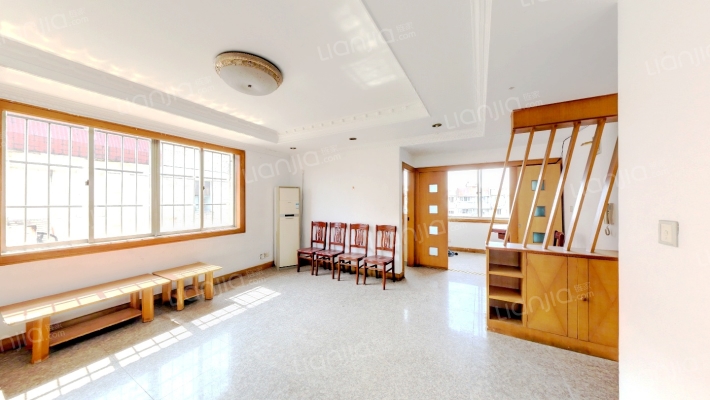 下吕浦二区夏华组团二手房实景图