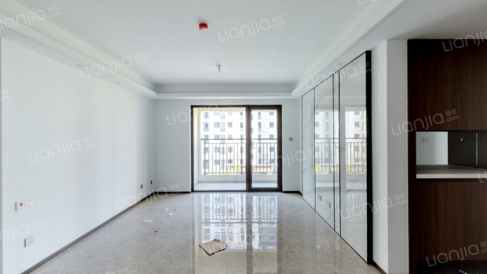 世茂璀璨学府二手房实景图