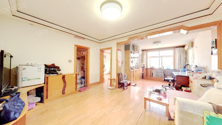 新亚花园二手房实景图