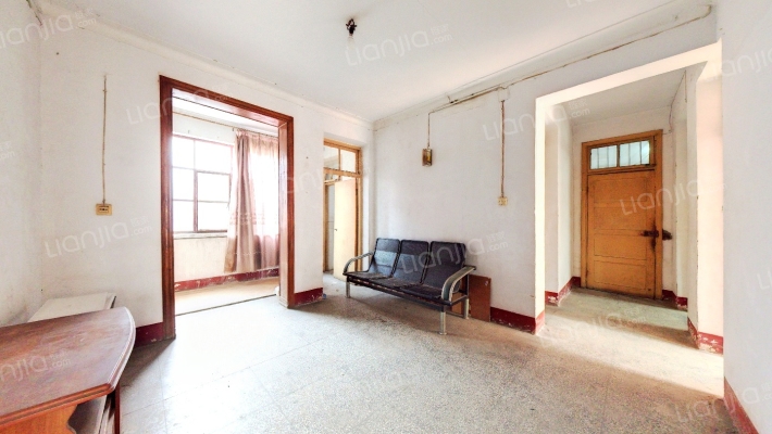 定中街保险公司家属院二手房实景图