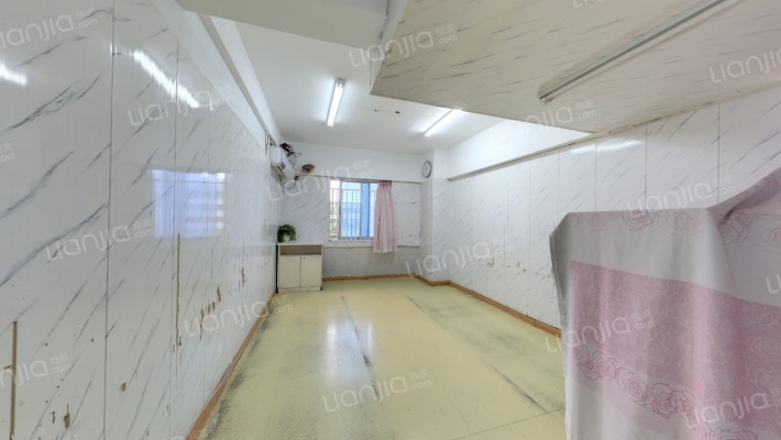 台亚大厦二手房实景图