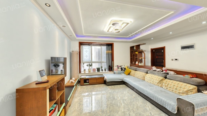 半岛美居二手房实景图