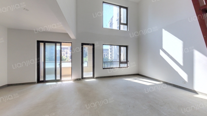 德信鹿城大院二手房实景图