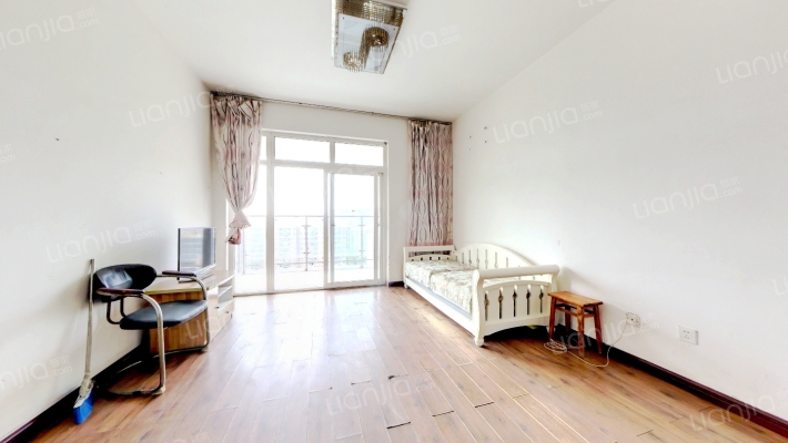 大弯学府雅园二手房实景图