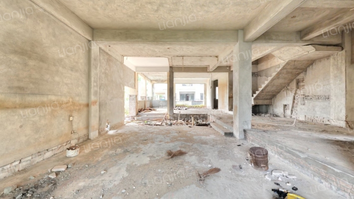 南航海岸华墅二手房实景图