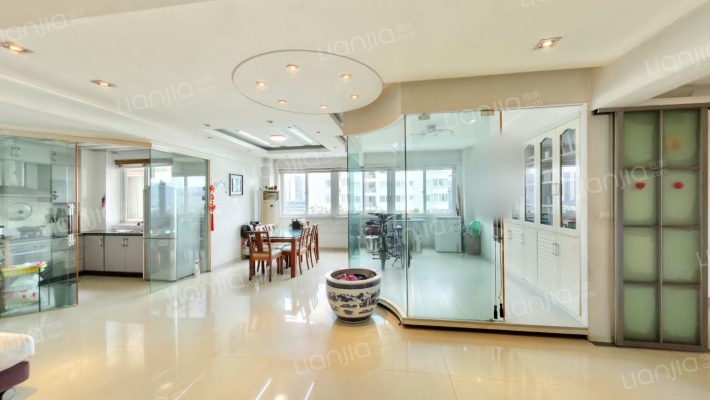 鸿基花苑二手房实景图