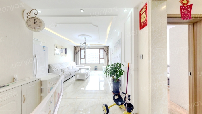 龙泰檀香苑三期二手房实景图